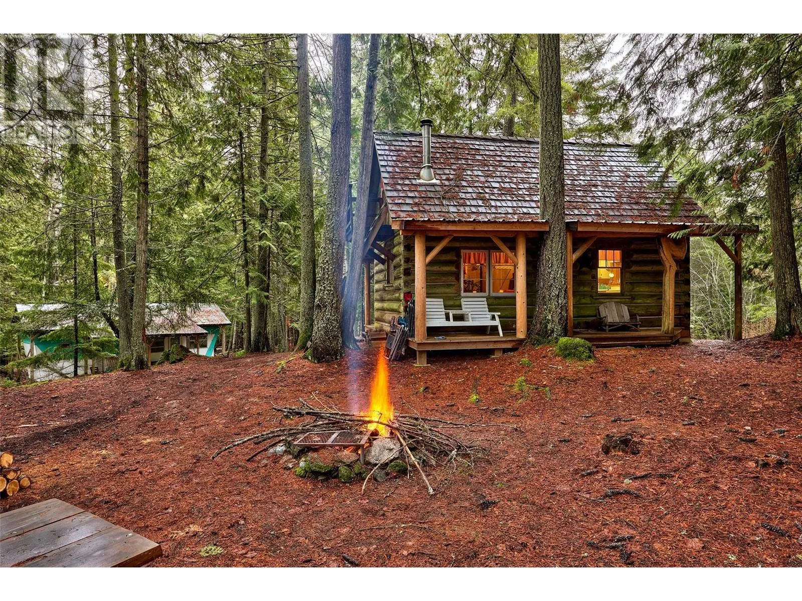 House for rent: 6057 Line 17 Road, Magna Bay, British Columbia V0E 1M7