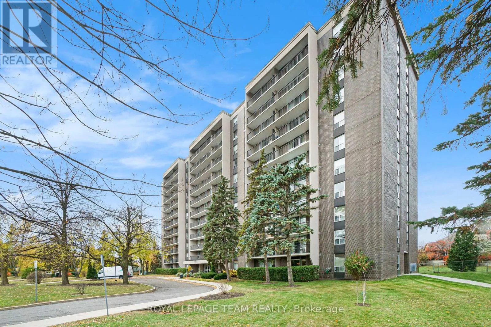 Apartment for rent: 606 - 2400 Virginia Drive, Ottawa, Ontario K1H 8L3