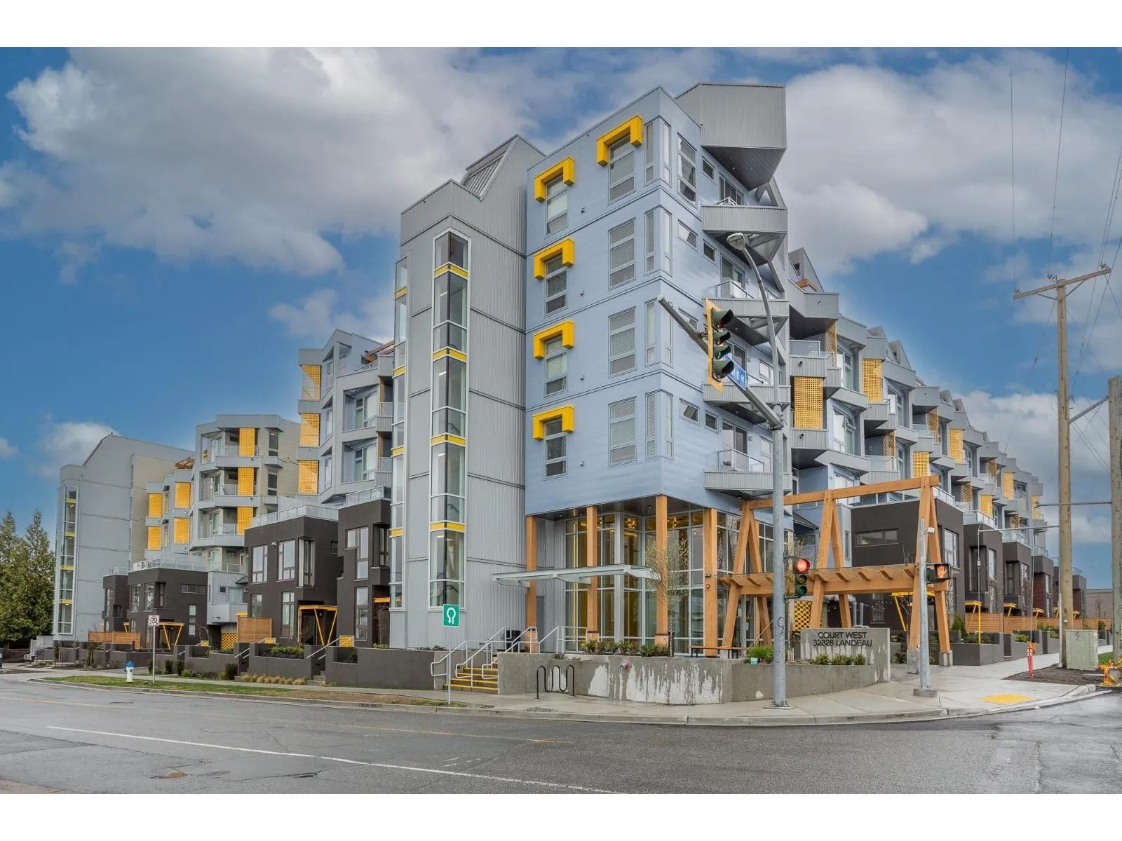 Apartment for rent: 606 32828 Landeau Place, Abbotsford, British Columbia V2S 0M4