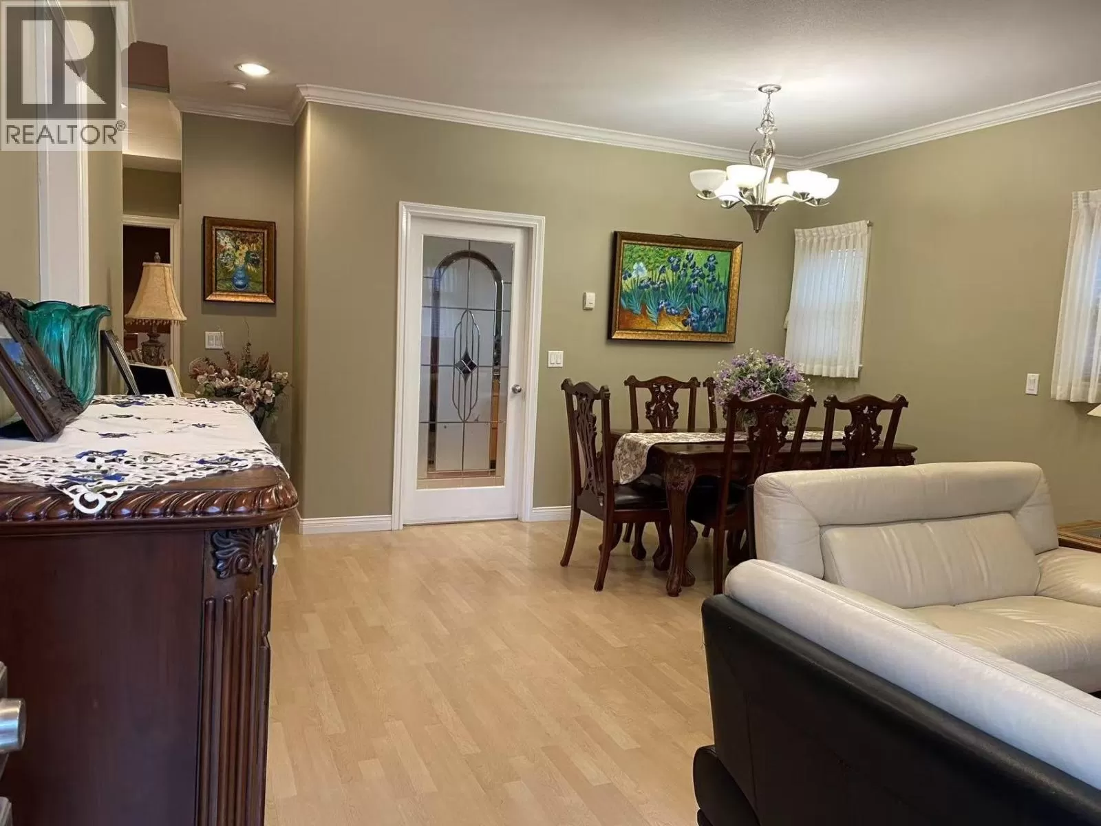 Duplex for rent: 6060 Clinton Street, Burnaby, British Columbia V5J 2M5