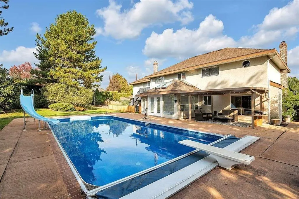 House for rent: 6069 154a Street, Surrey, British Columbia V3S 7H6