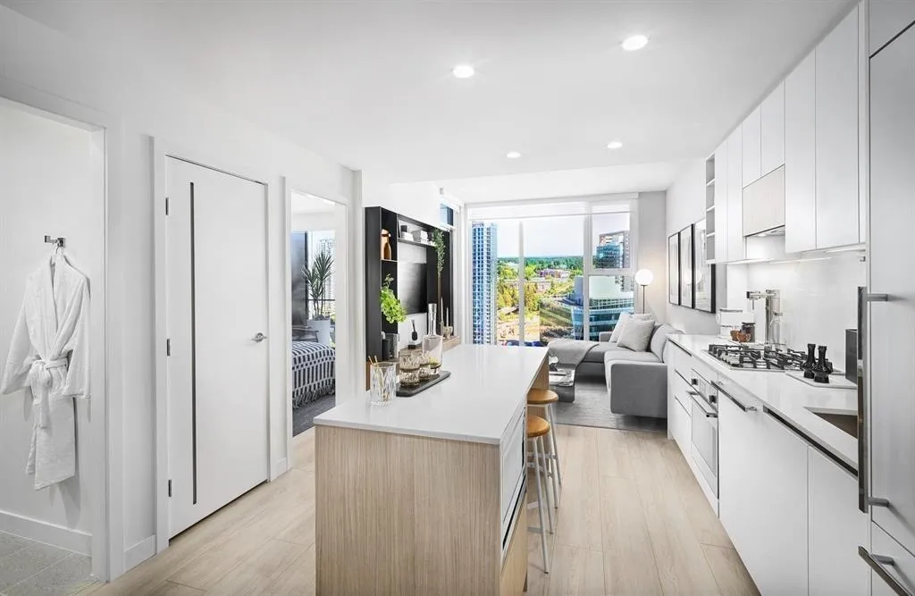 Apartment for rent: 607 13573 98a Avenue, Surrey, British Columbia V3T 1P6