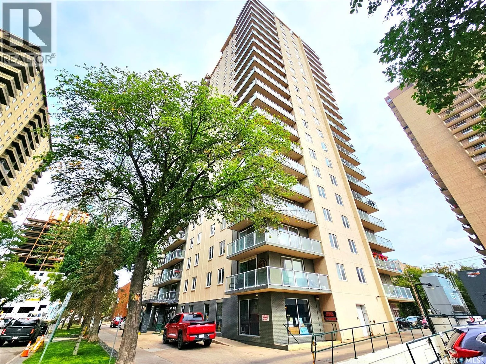 Apartment for rent: 607 320 5th Avenue N, Saskatoon, Saskatchewan S7K 2P5