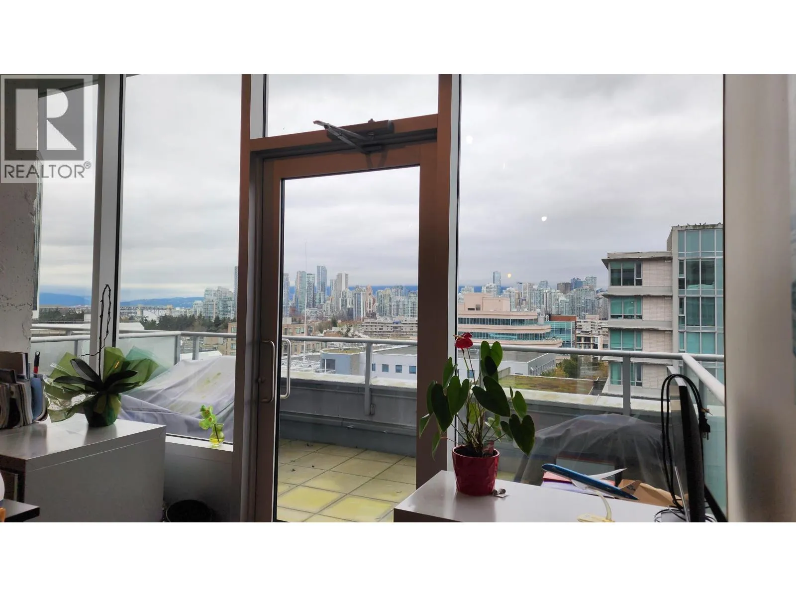 607 550 West Broadway, Vancouver, British Columbia V5Z 1E9