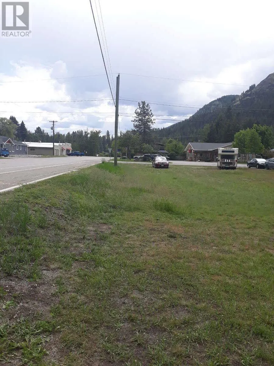 Other for rent: 607 6 Avenue, Midway, British Columbia V0H 1M0