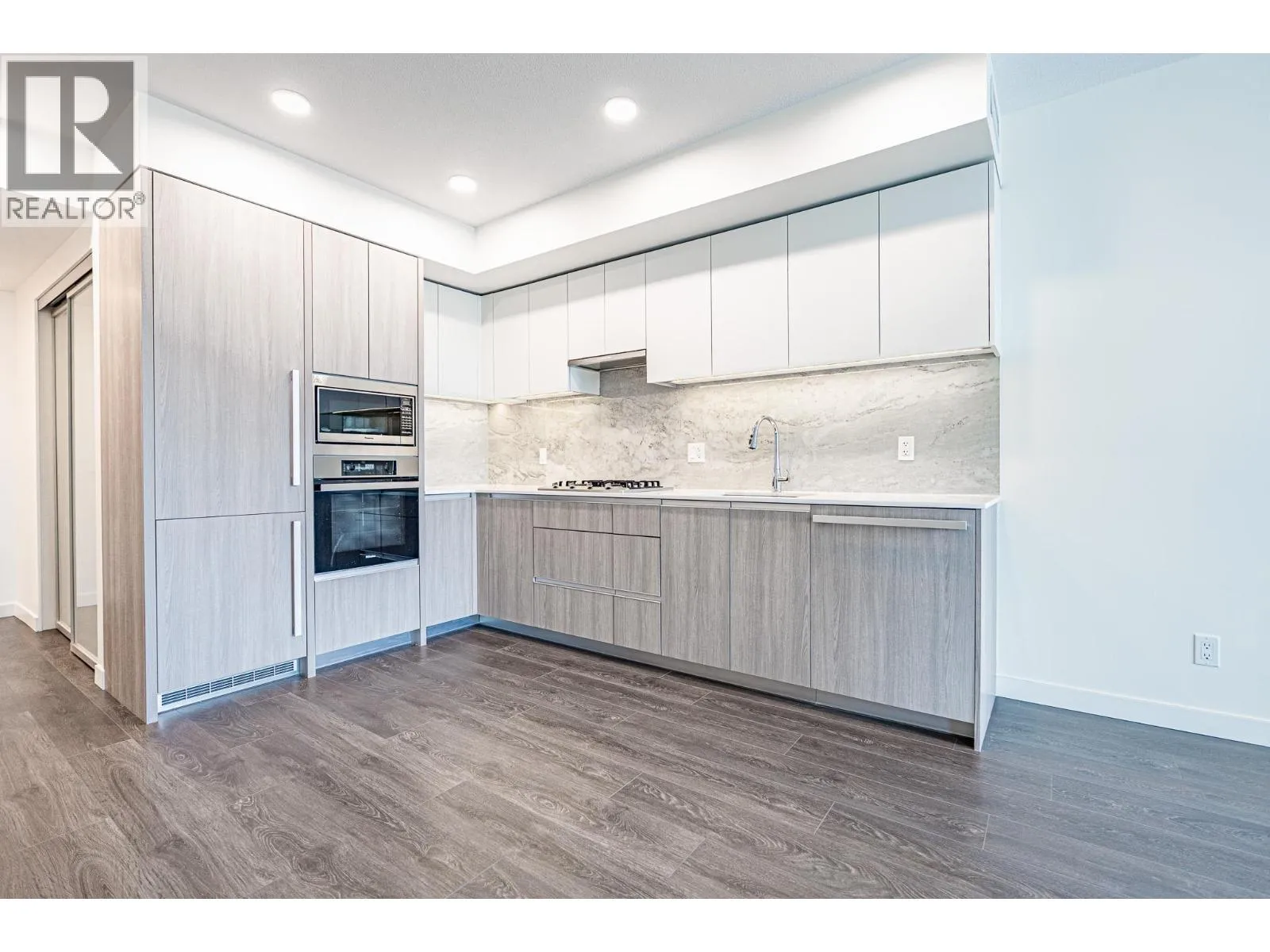 Apartment for rent: 607 6633 Buswell Street, Richmond, British Columbia V6Y 0M3