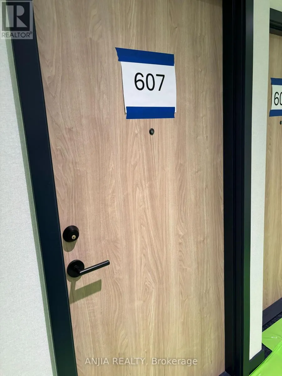 Apartment for rent: 607 - 801 The Queens Way, Toronto, Ontario M8Z 6A8