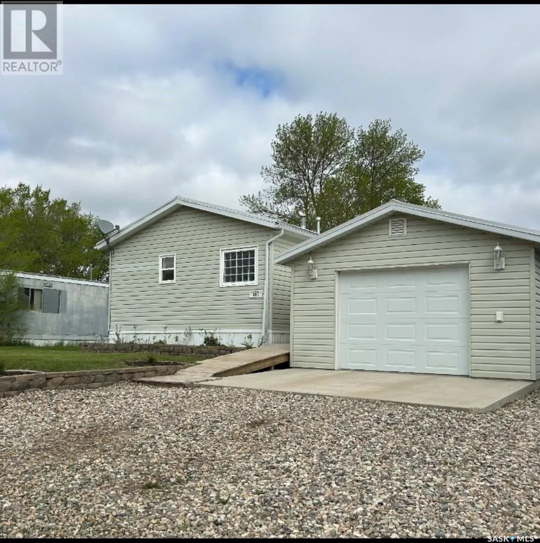 Mobile Home for rent: 607 Beharrel Street, Oxbow, Saskatchewan S0C 2B0