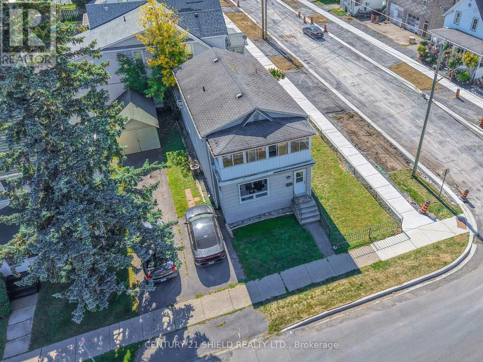 Duplex for rent: 607 First Street E, Cornwall, Ontario K6H 1L9