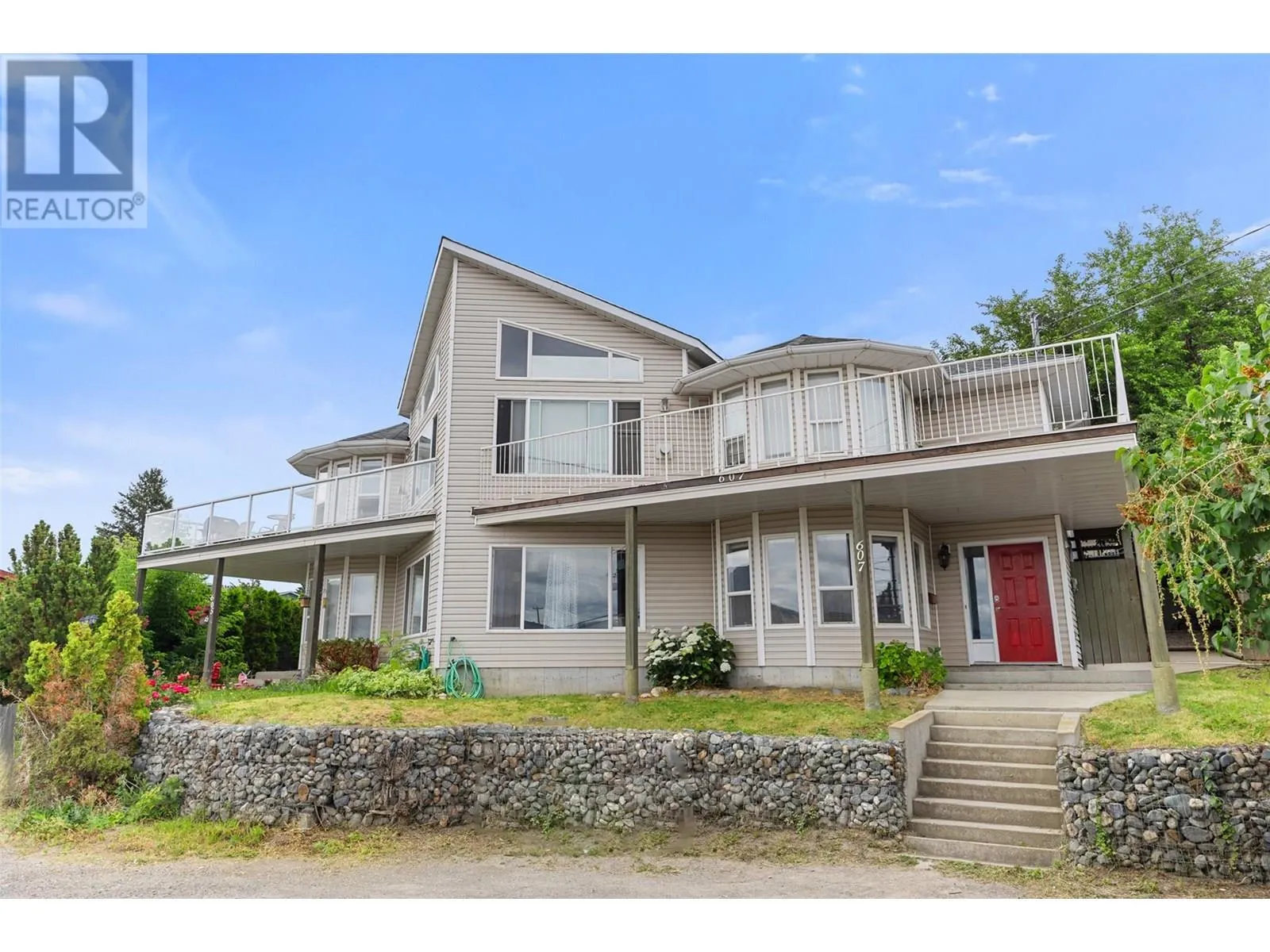 Duplex for rent: 607 Lombard Street, Kamloops, British Columbia V2C 1B5