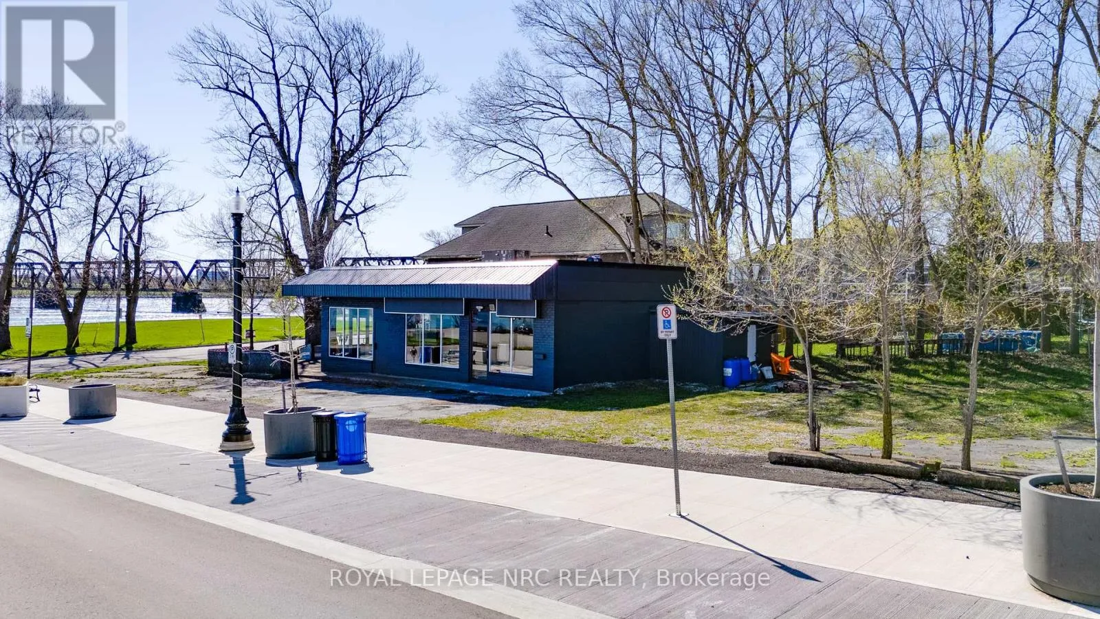 607 Niagara Boulevard, Fort Erie, Ontario L2A 3H5