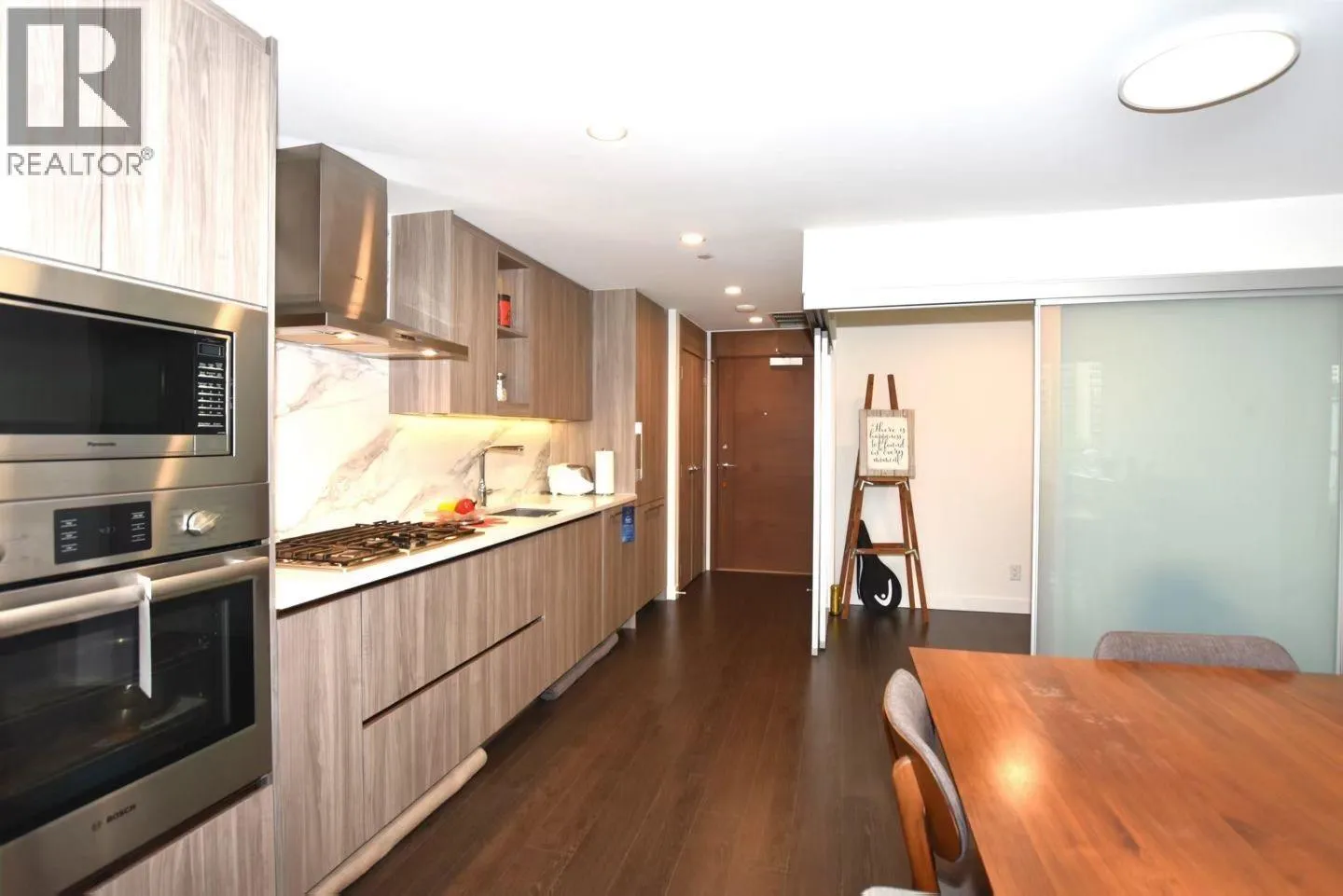 Apartment for rent: 608 4890 Lougheed Highway, Burnaby, British Columbia V5C 0N2