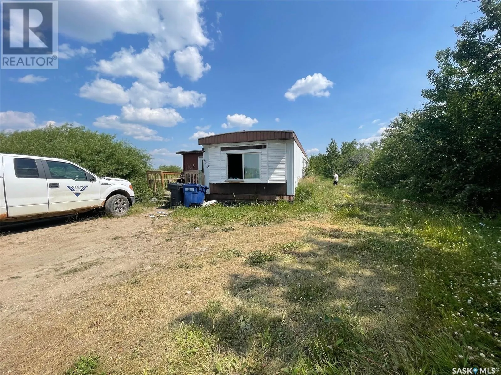 Mobile Home for rent: 608 7th Street E, Meadow Lake, Saskatchewan S9X 1J4