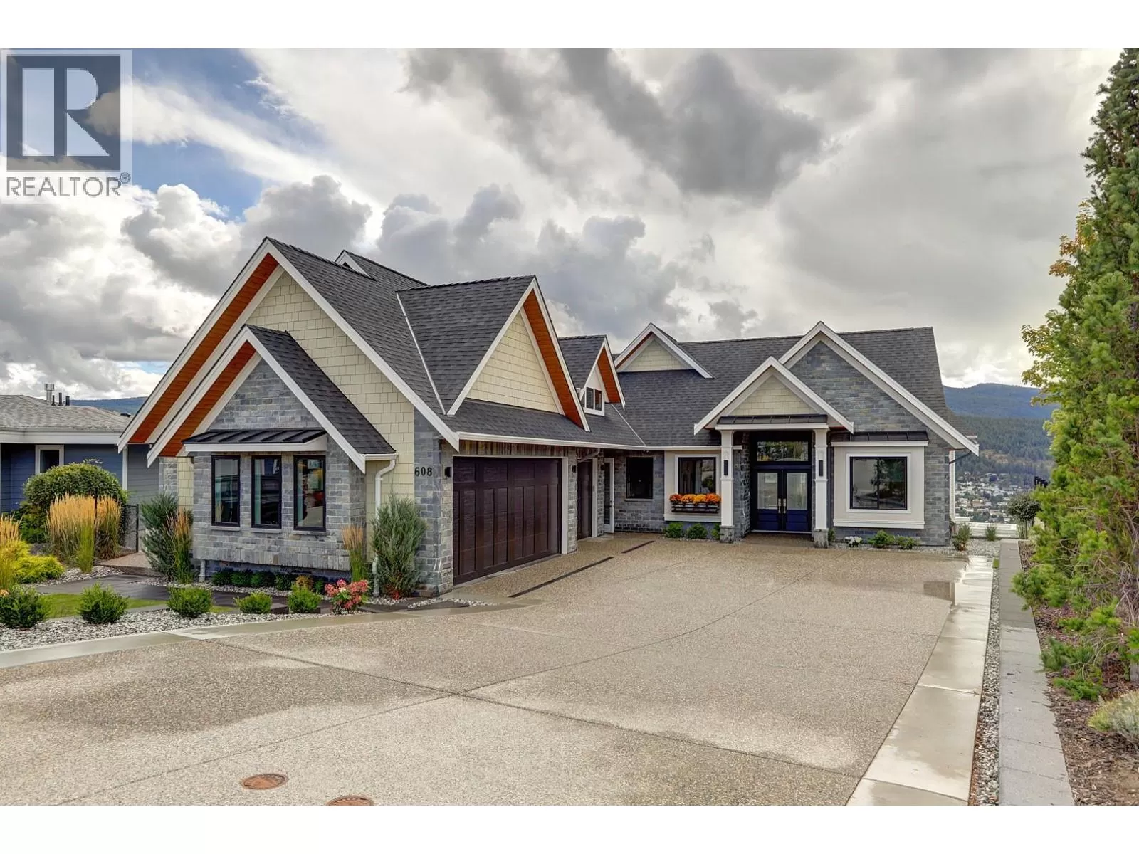 House for rent: 608 Mt Ida Crescent, Coldstream, British Columbia V1B 3Z6