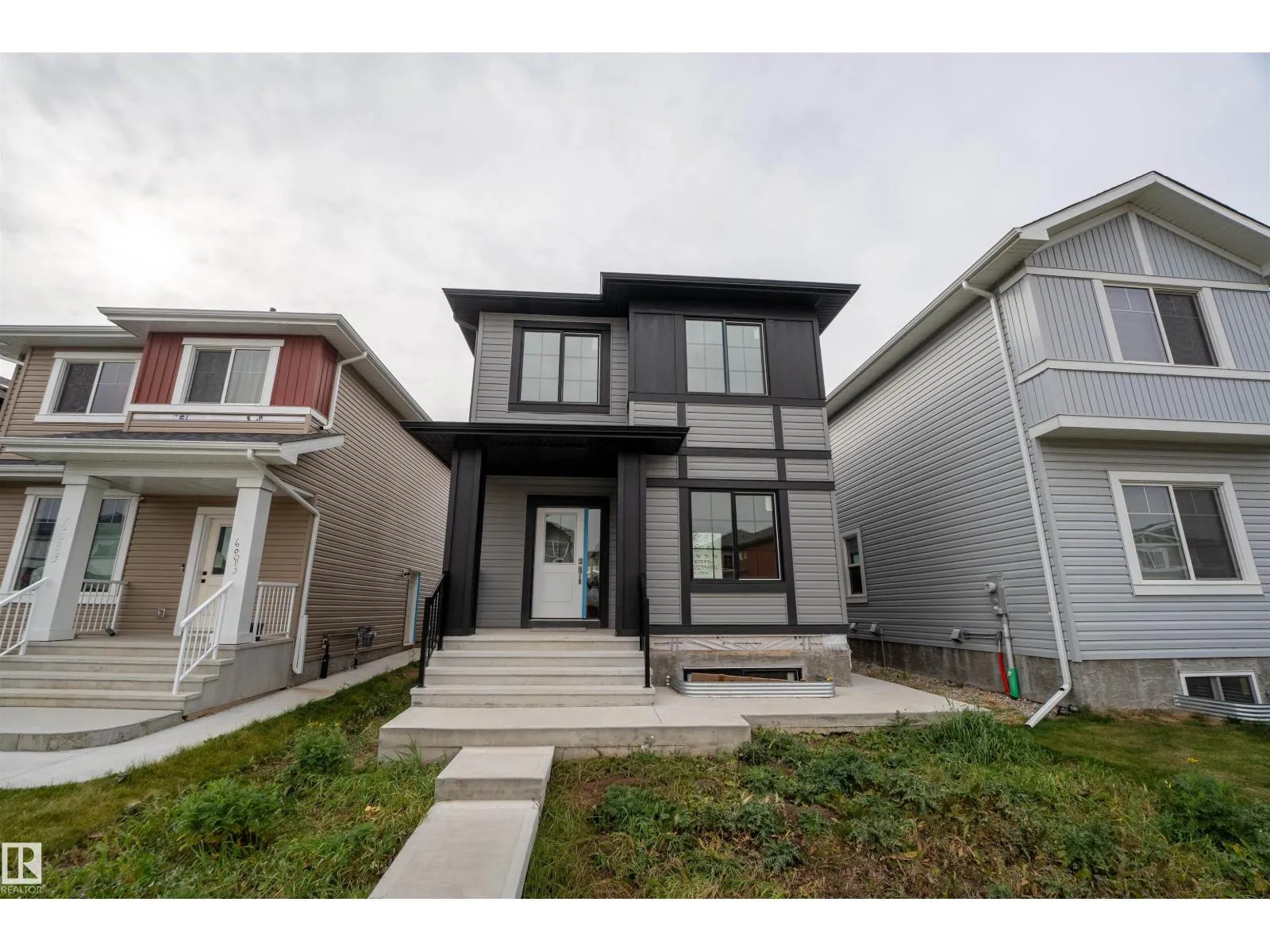 House for rent: 6087 180 Av Nw, Edmonton, Alberta T5Y 3X1