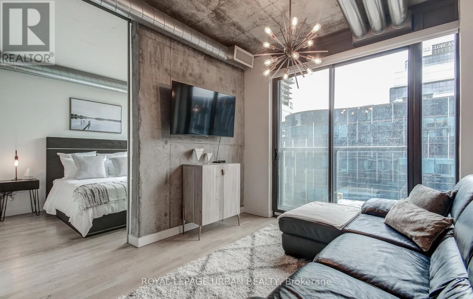 Apartment for rent: 609 - 138 Princess Street, Toronto, Ontario M5A 0B1