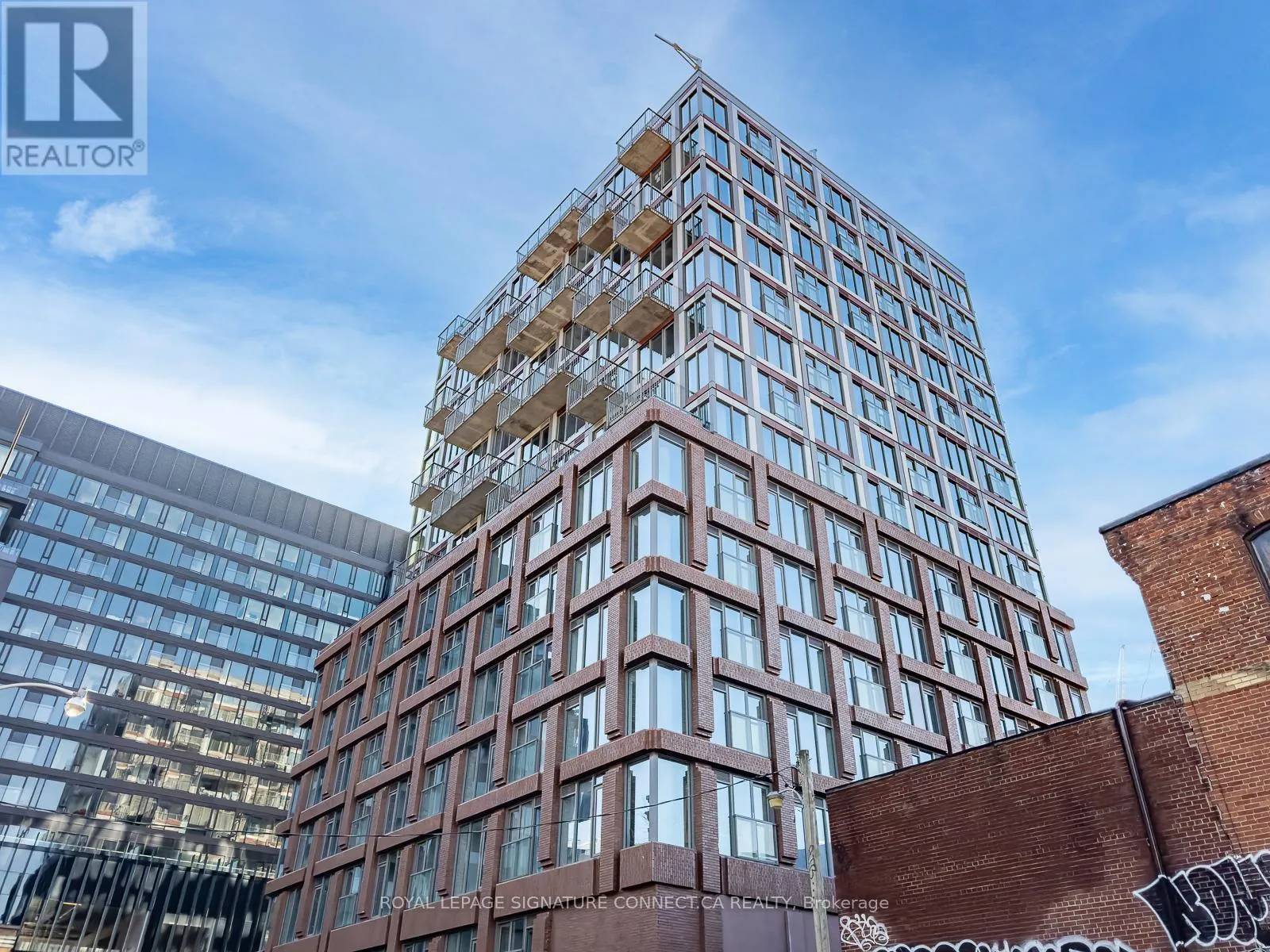 Apartment for rent: 609 - 2 Augusta Avenue, Toronto, Ontario M5V 0T3