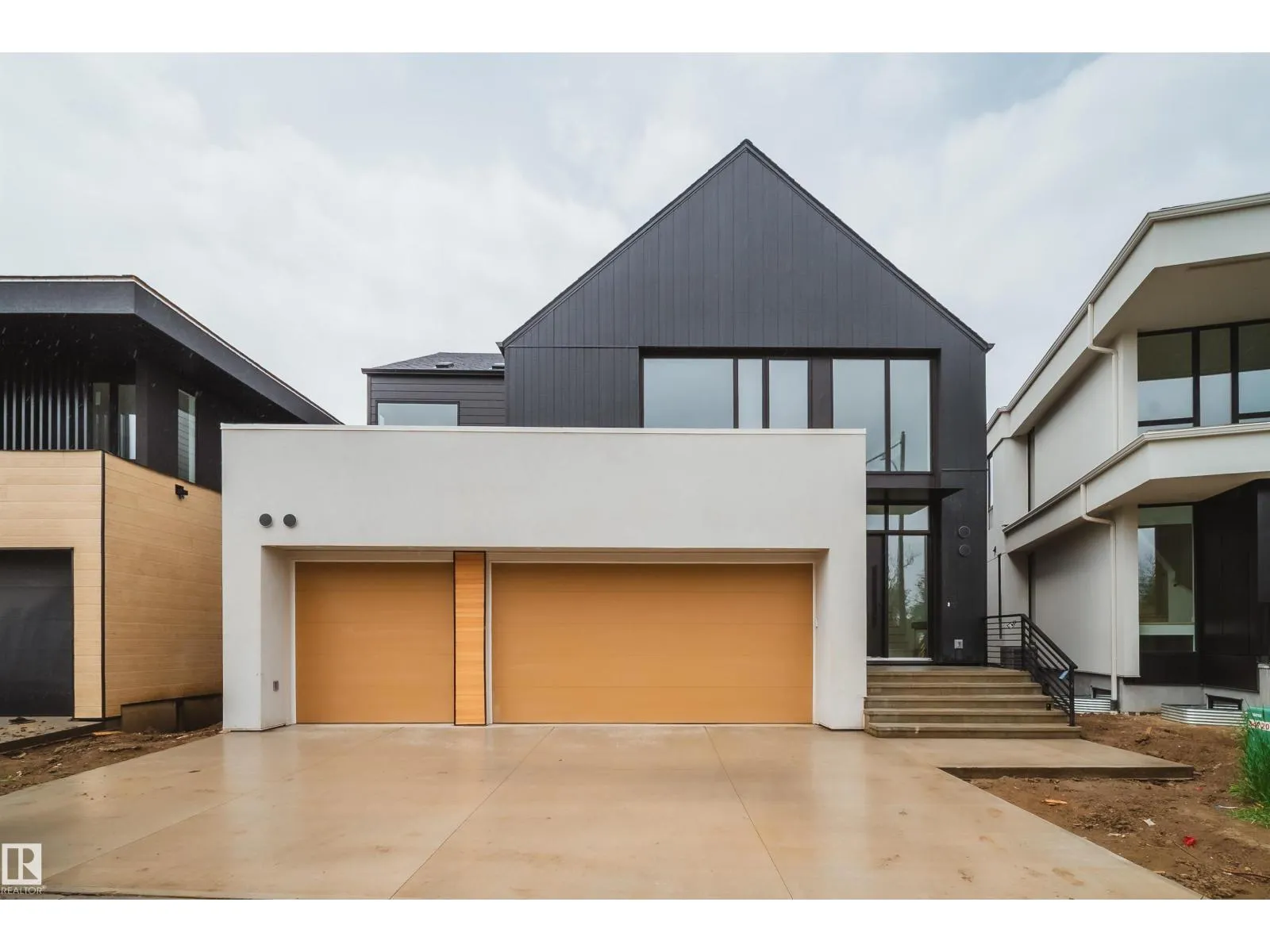 House for rent: 6090 Crawford Dr Sw, Edmonton, Alberta T6W 1A6