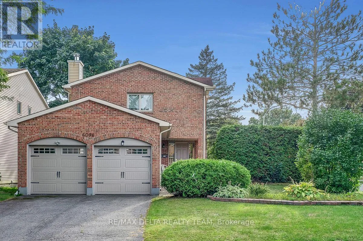 House for rent: 6096 Meadowhill Crescent, Ottawa, Ontario K1C 5R8