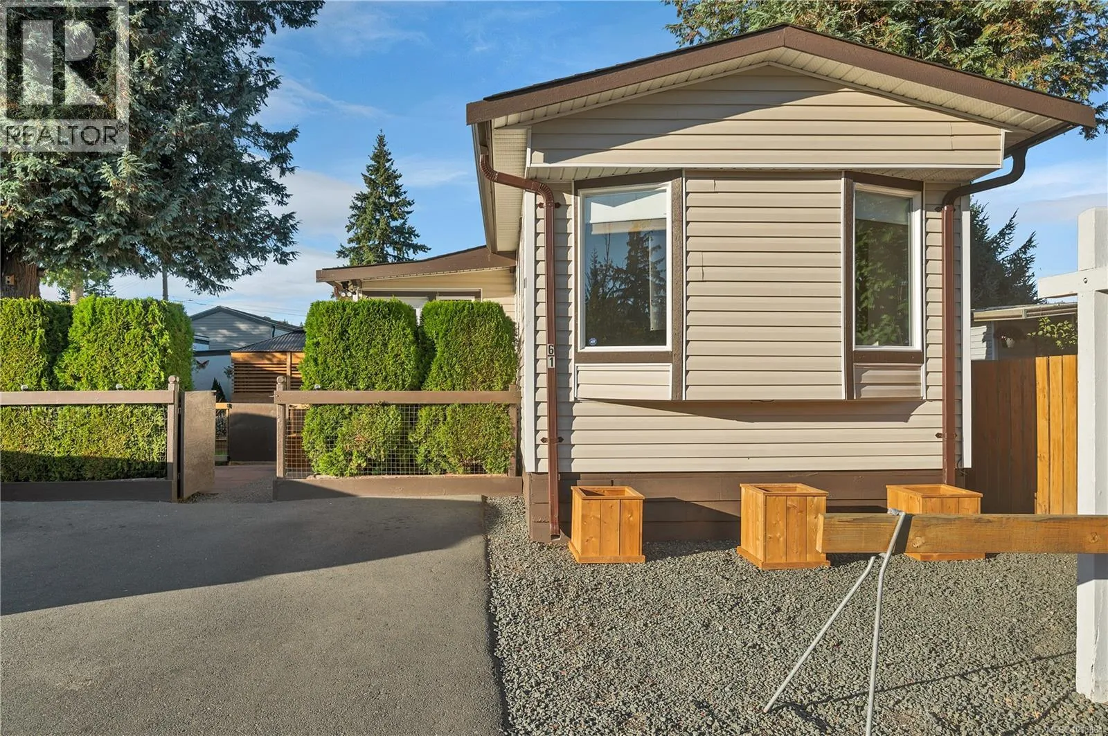 Manufactured Home for rent: 61 2520 Quinsam Rd, Campbell River, British Columbia V9W 4N4