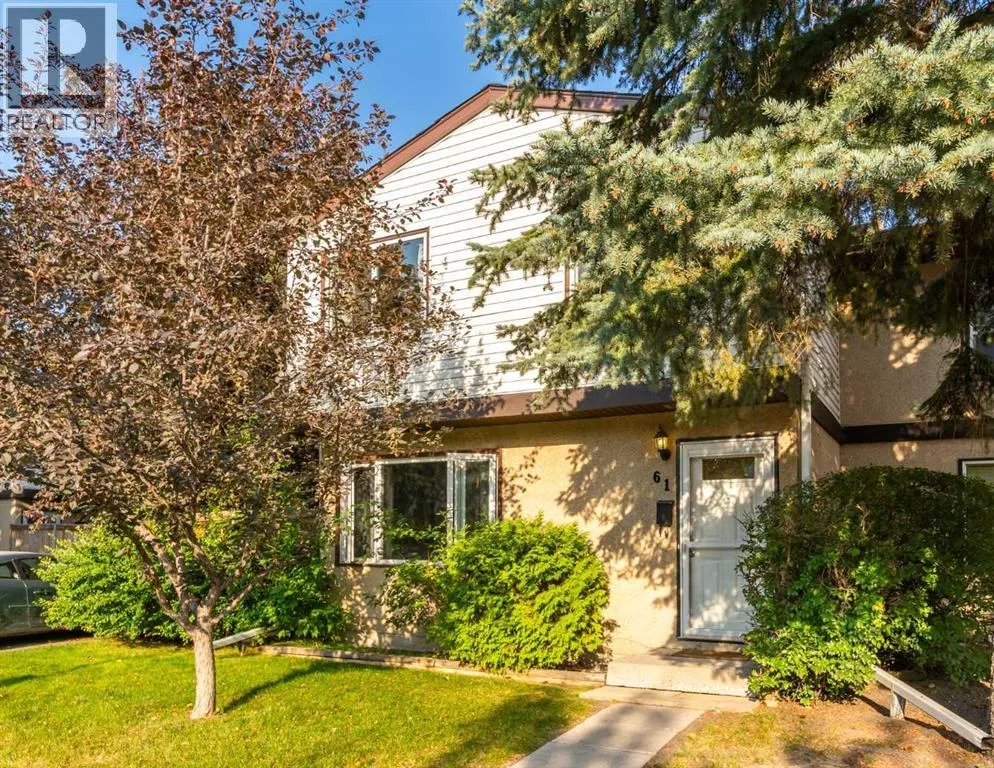 Row / Townhouse for rent: 61, 630 Sabrina Road Sw, Calgary, Alberta T2W 2N7