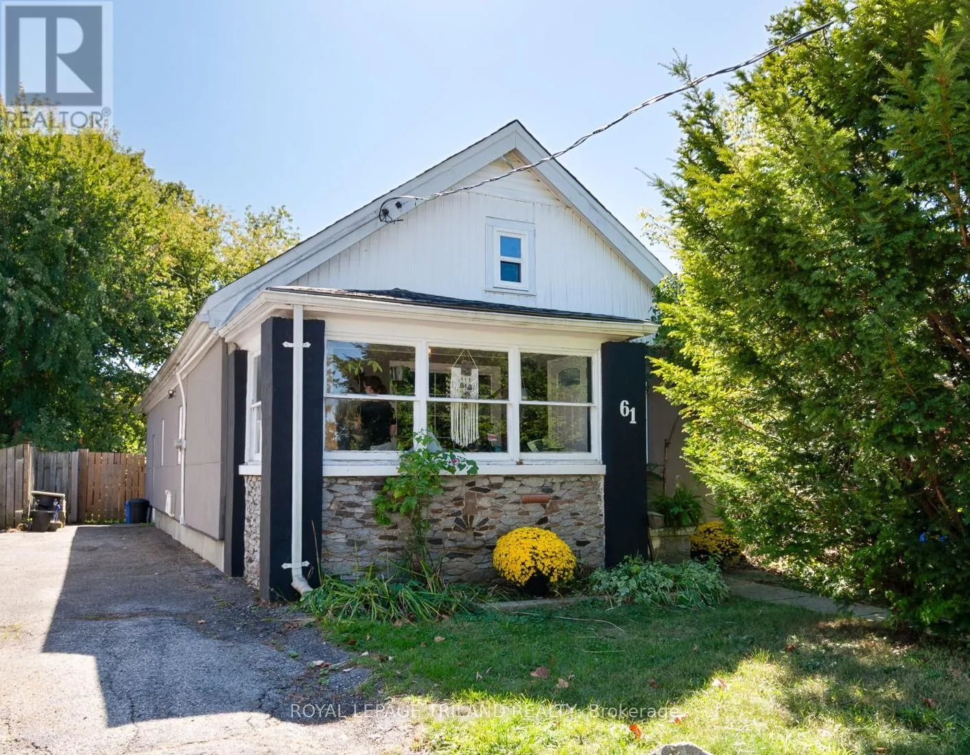 House for rent: 61 Briscoe Street W, London South, Ontario N6J 1M4