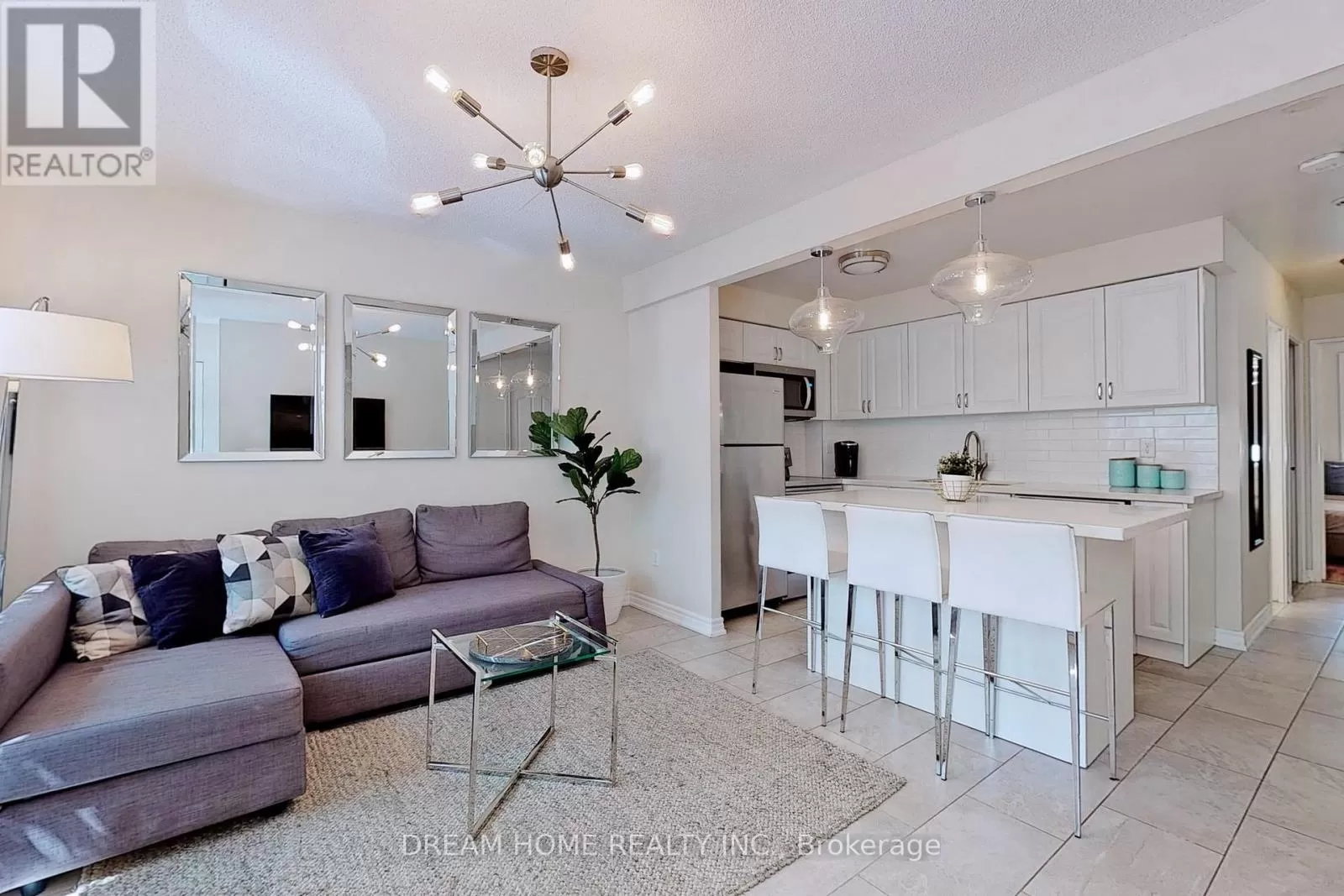 Triplex for rent: 61 Cameron Street, Toronto, Ontario M5T 2H1