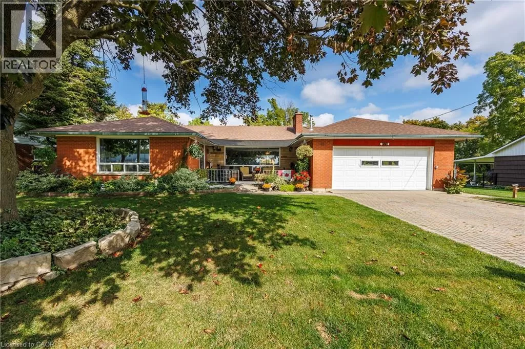 House for rent: 61 East Church Street, Waterford, Ontario N0E 1Y0