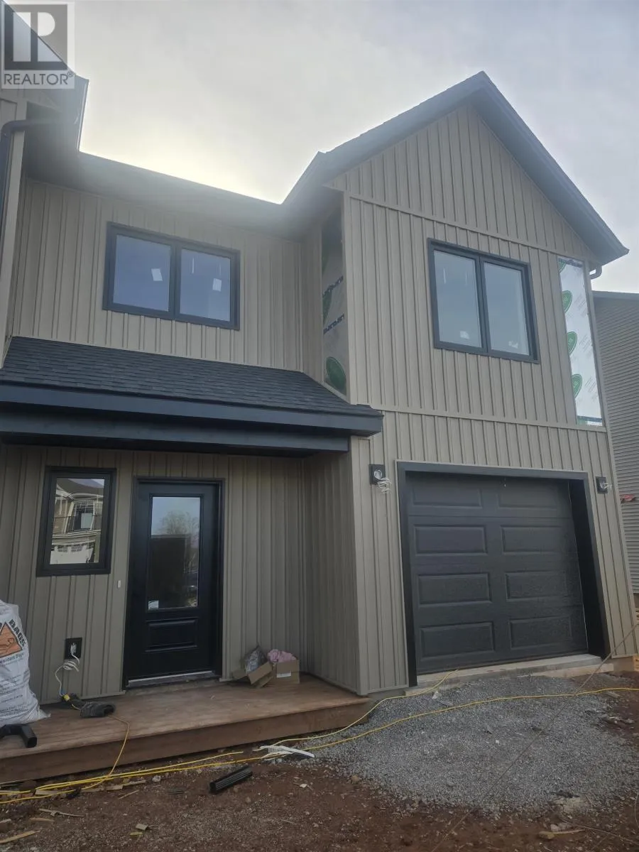 House for rent: 61 Essex Crescent, Charlottetown, Prince Edward Island C1E 0G9