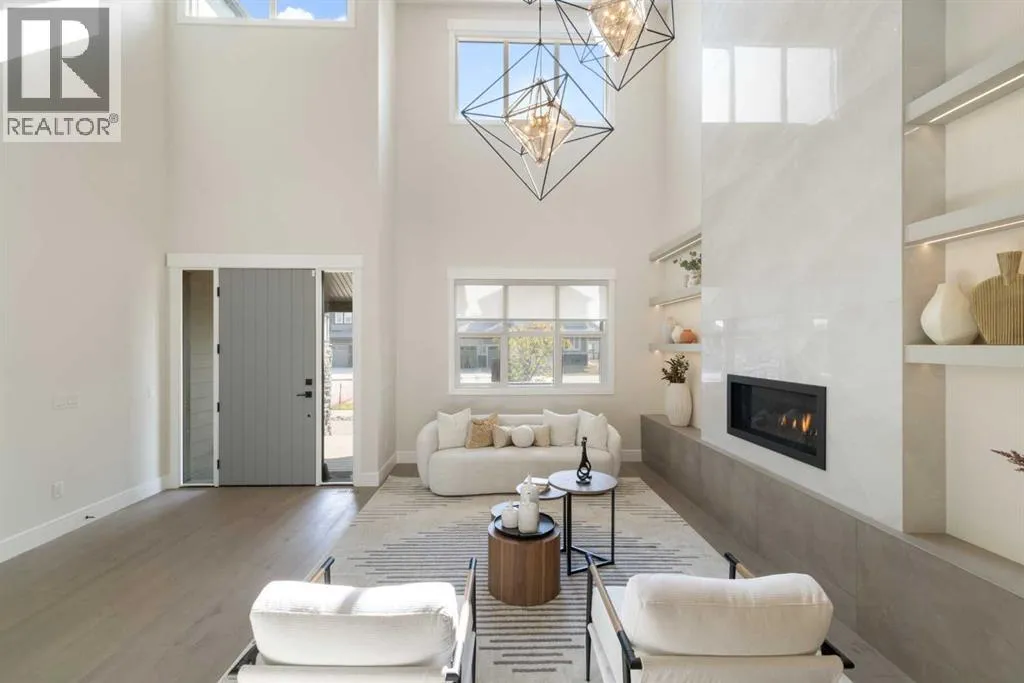 House for rent: 61 Sunvalley View, Cochrane, Alberta T4C 3H1