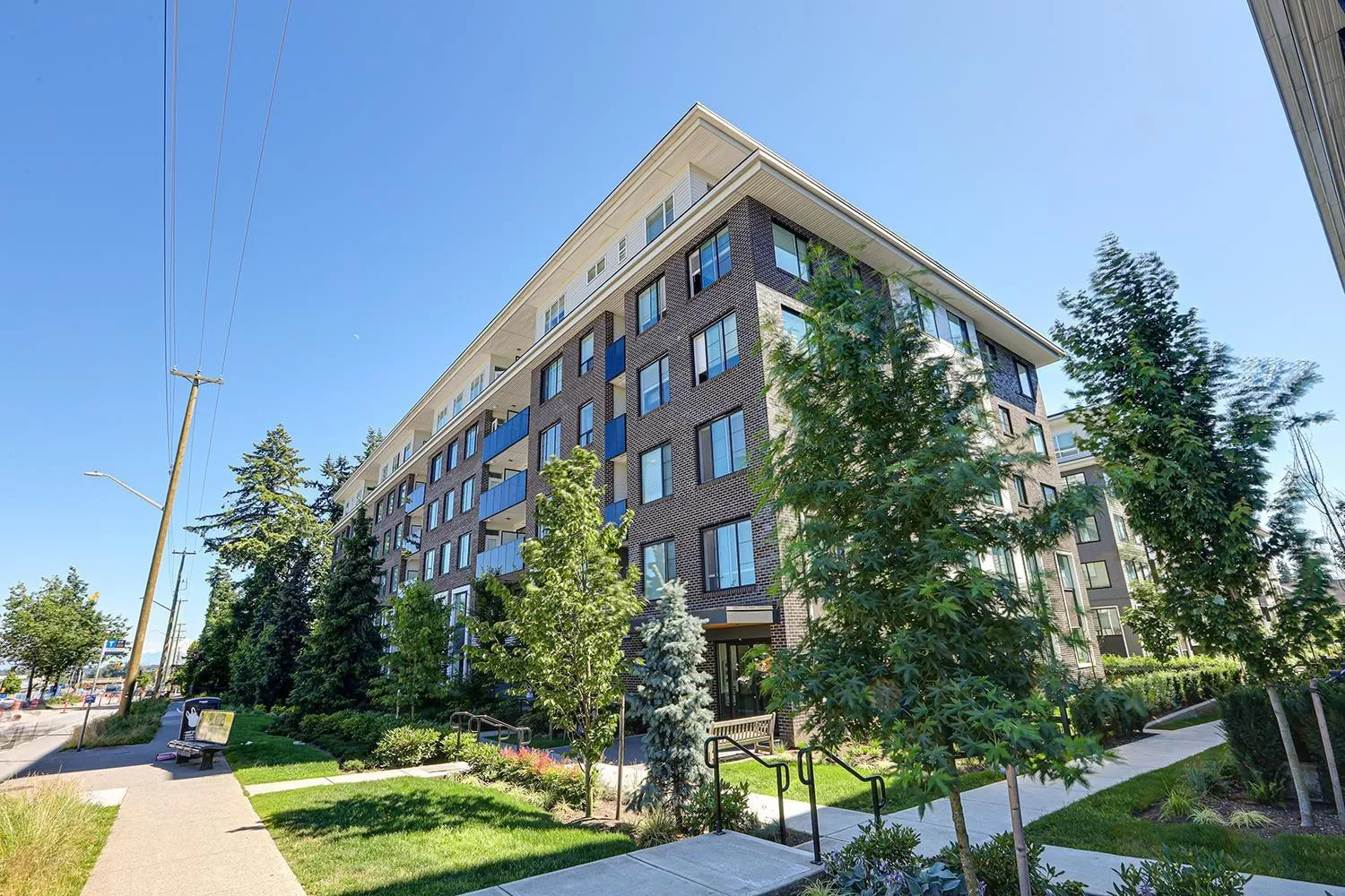 Apartment for rent: 610 15858 Fraser Highway, Surrey, British Columbia V4N 6X4