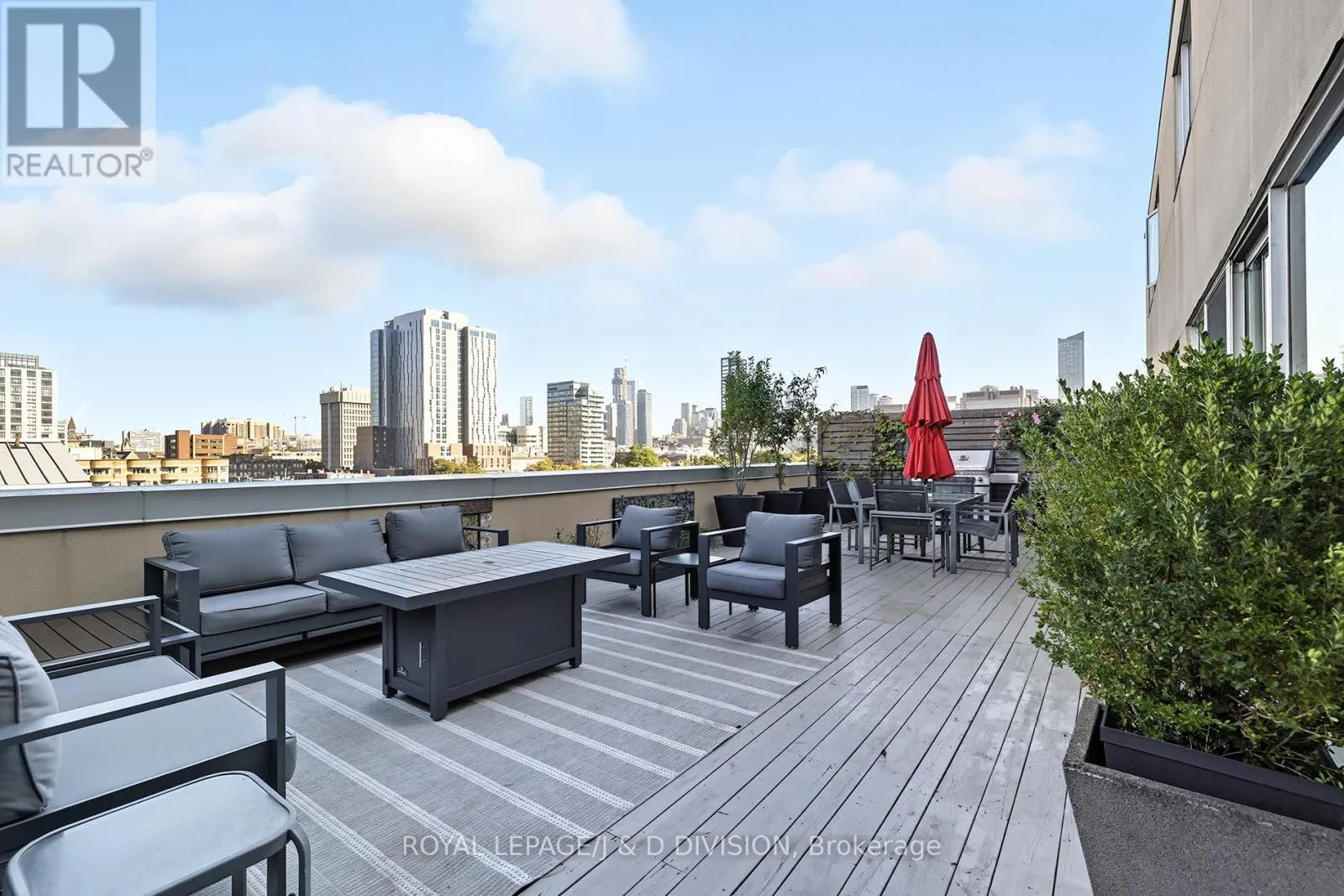 Apartment for rent: 610 - 160 Baldwin Street, Toronto, Ontario M5T 3K7