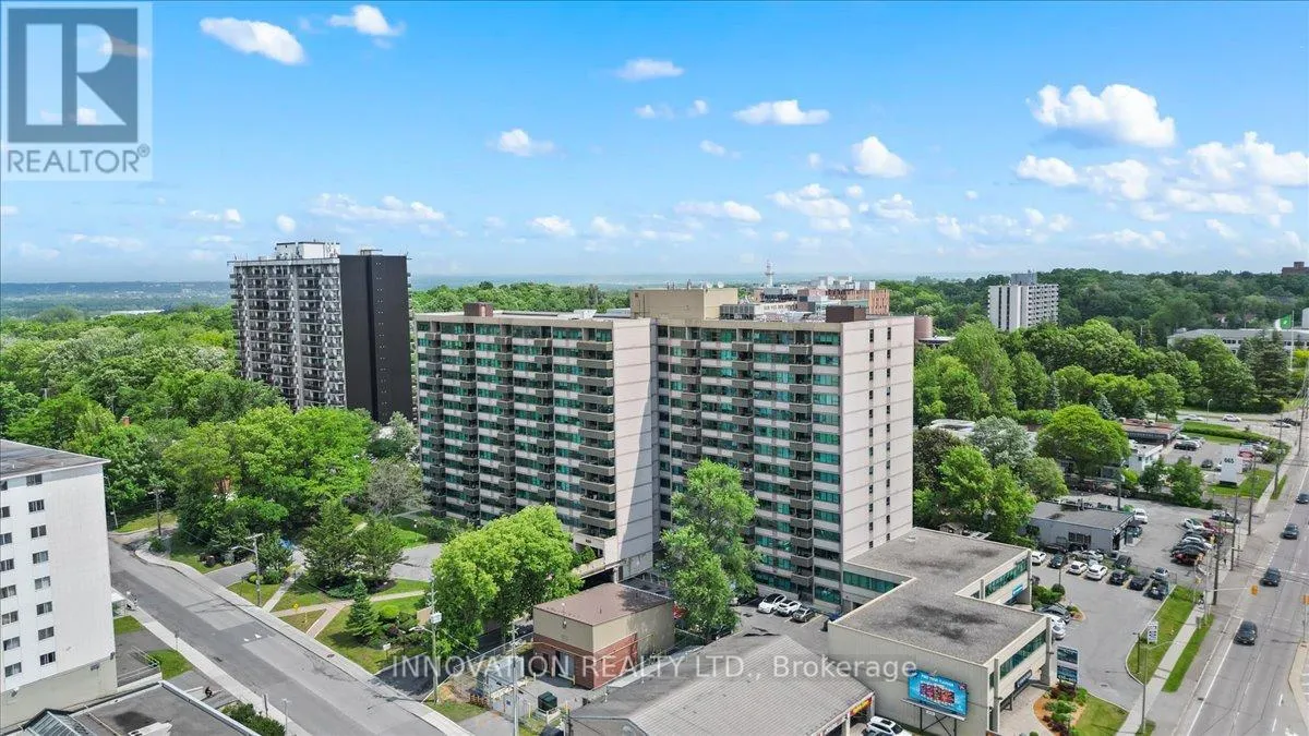 Apartment for rent: 610 - 555 Brittany Drive, Ottawa, Ontario K1K 4C5