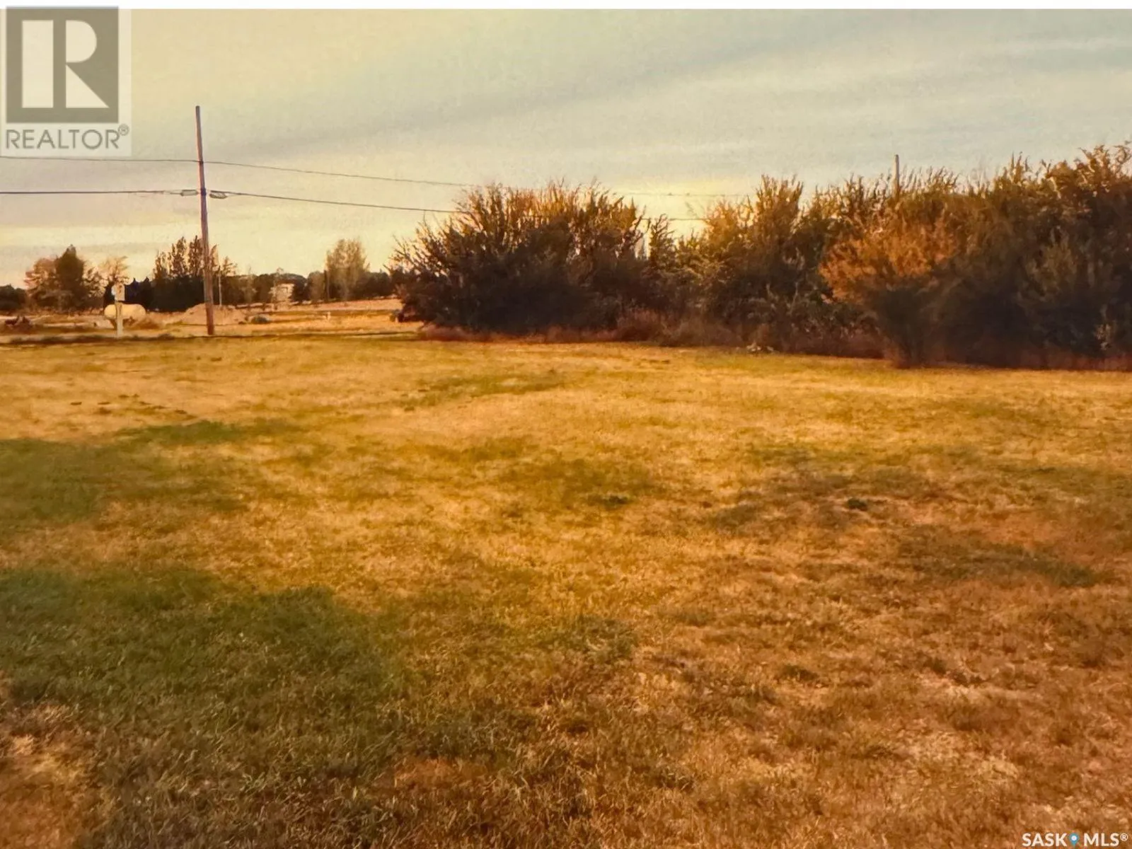 Unknown for rent: 610 Main Street, Mossbank, Saskatchewan S0H 3G0