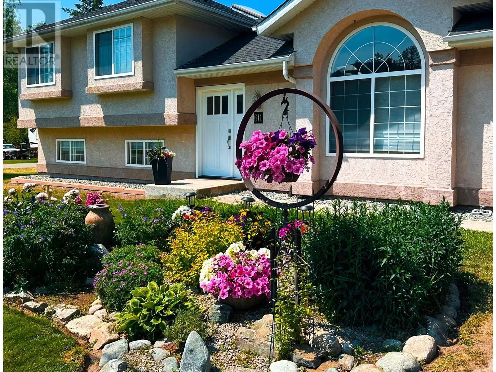 House for rent: 611 Gertrude Street, Midway, British Columbia V0H 1M0