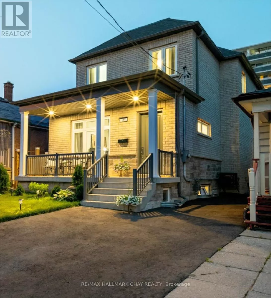 House for rent: 611 Northcliffe Boulevard, Toronto, Ontario M6E 3L8