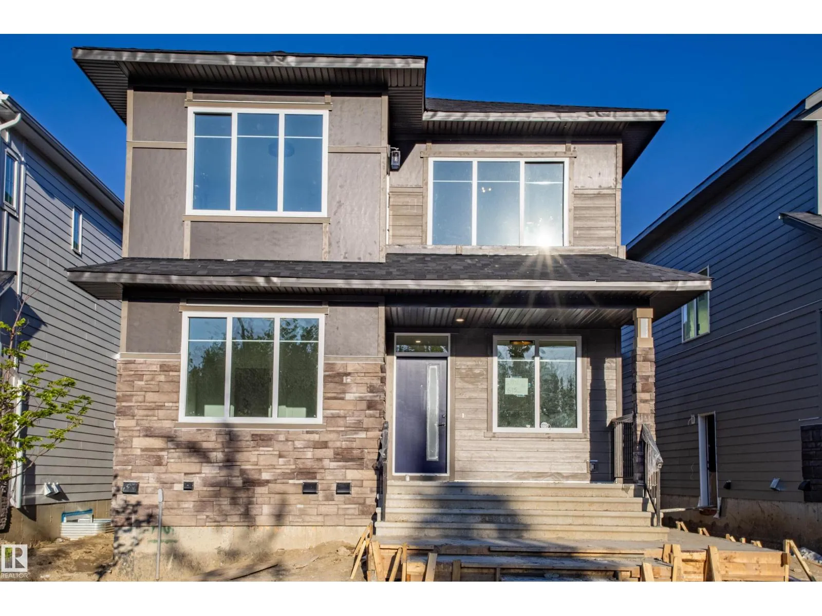 House for rent: 6115 Crawford Dr Sw, Edmonton, Alberta T6W 4L8