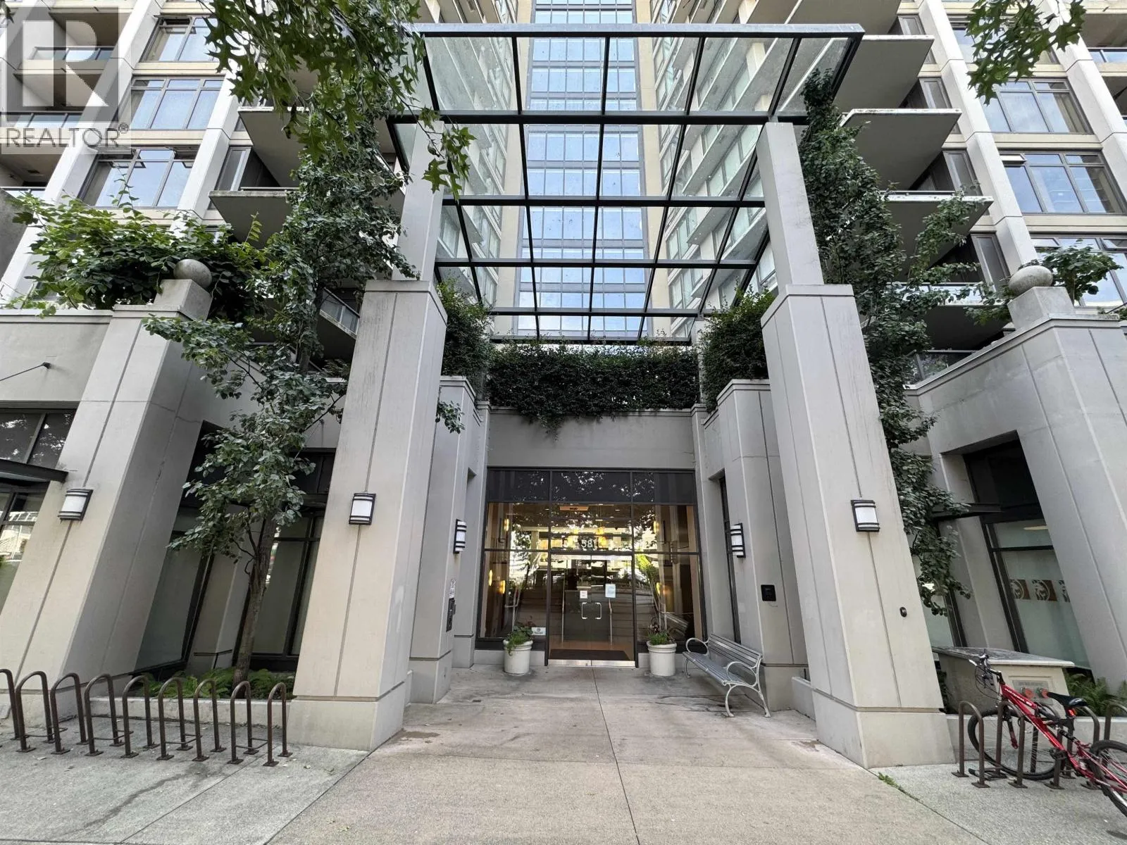 Apartment for rent: 612 5811 No. 3 Road, Richmond, British Columbia V6X 2C9