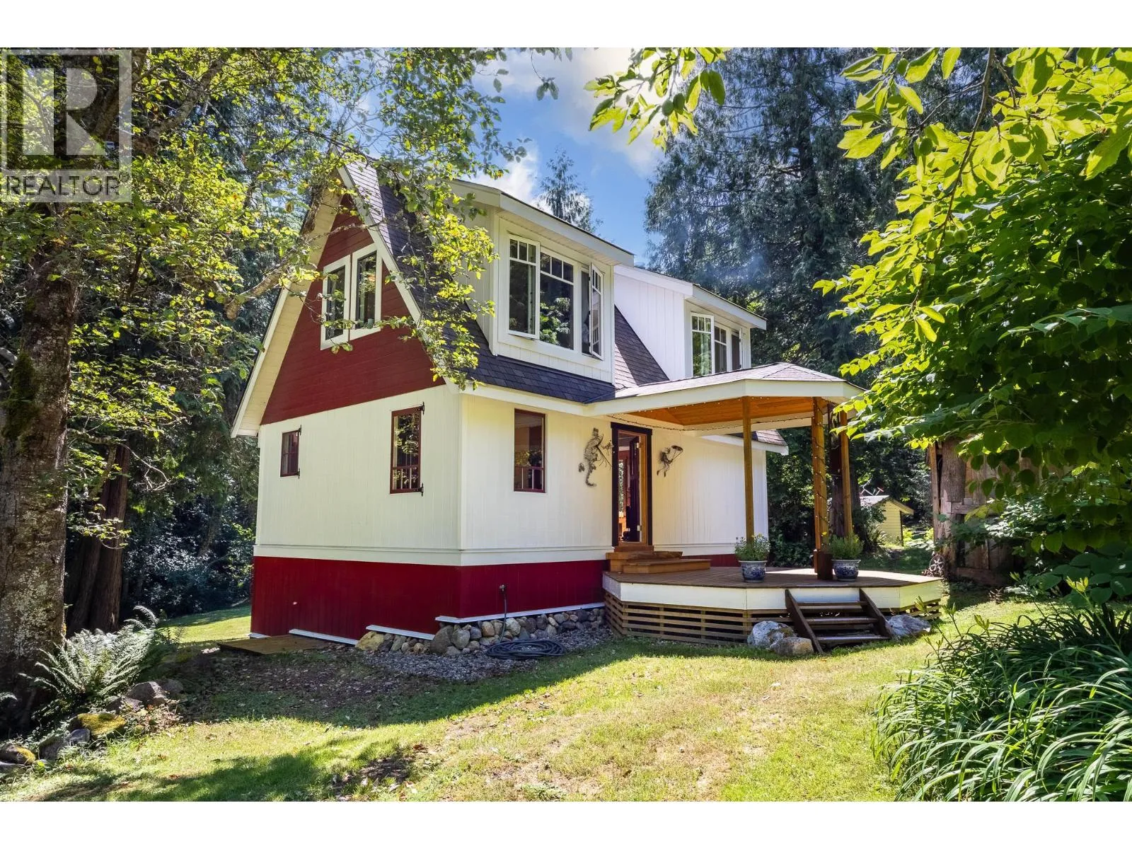 House for rent: 6121 Golf Course Road, Sechelt, British Columbia V7Z 0R2