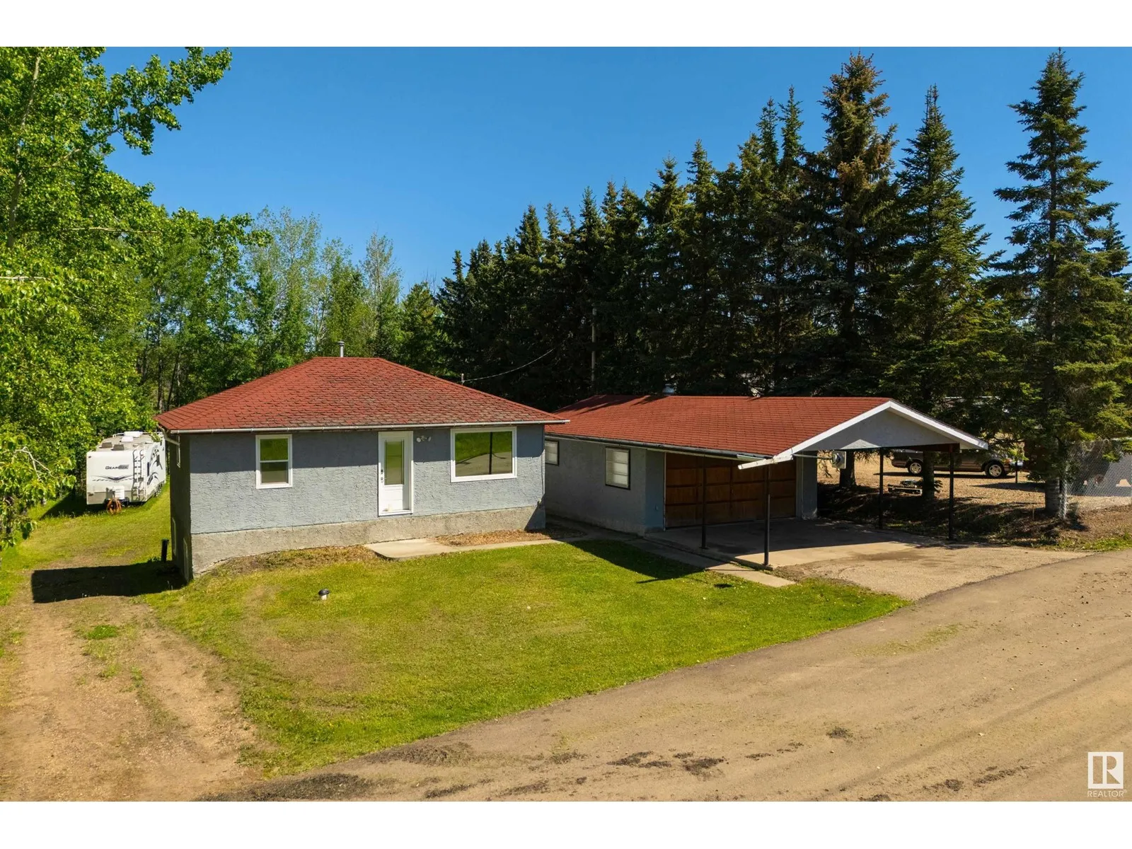 House for rent: 6130 Highway 16, Rural Parkland County, Alberta T0E 0W0