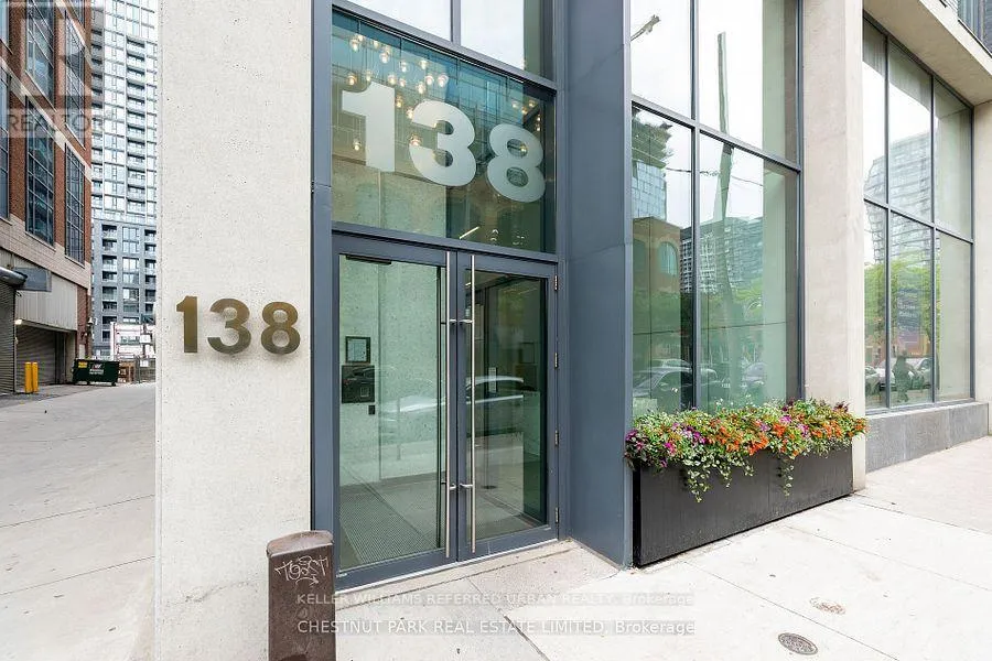 Apartment for rent: 614 - 138 Princess Street, Toronto, Ontario M5A 0B1