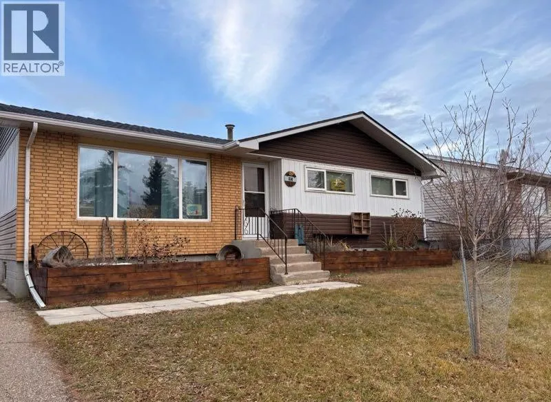 House for rent: 614 5 Avenue W, Hanna, Alberta T0J 1P0