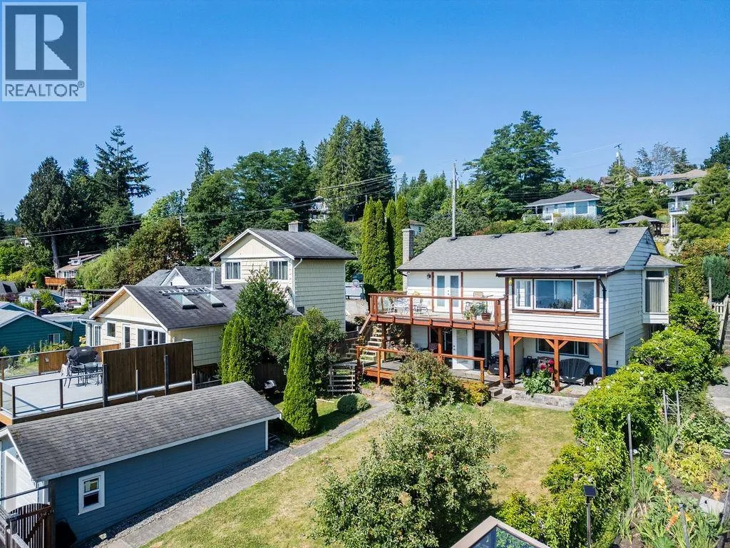 House for rent: 614 Glen Road, Gibsons, British Columbia V0N 1V9