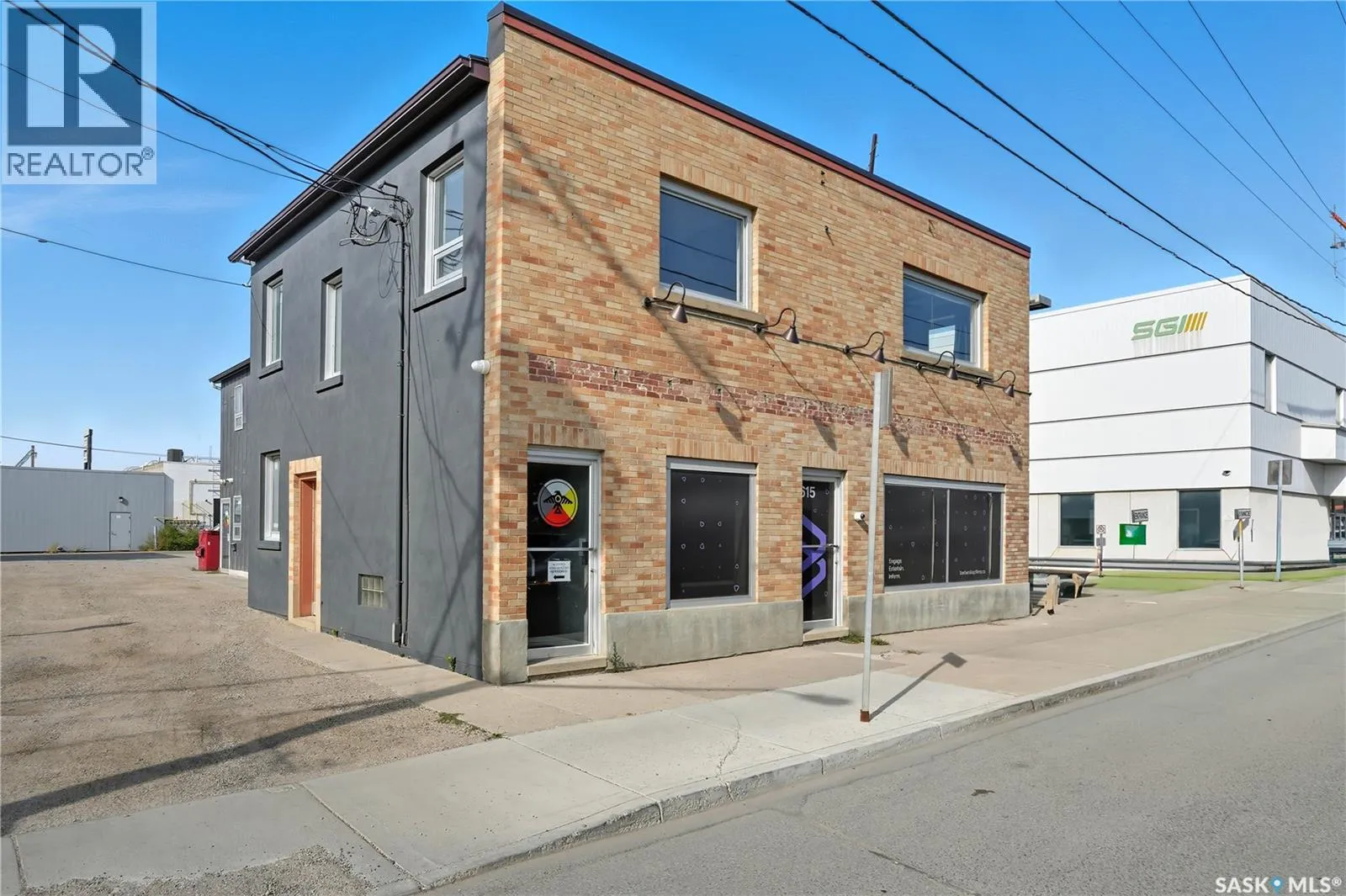 Retail for rent: 615 2nd Avenue N, Saskatoon, Saskatchewan S7K 2C7