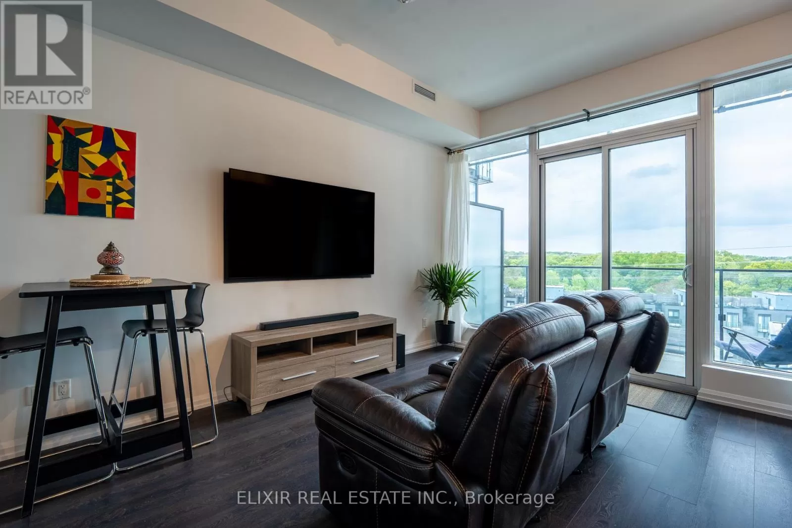 Apartment for rent: 615 - 4208 Dundas Street W, Toronto, Ontario M8X 0B2