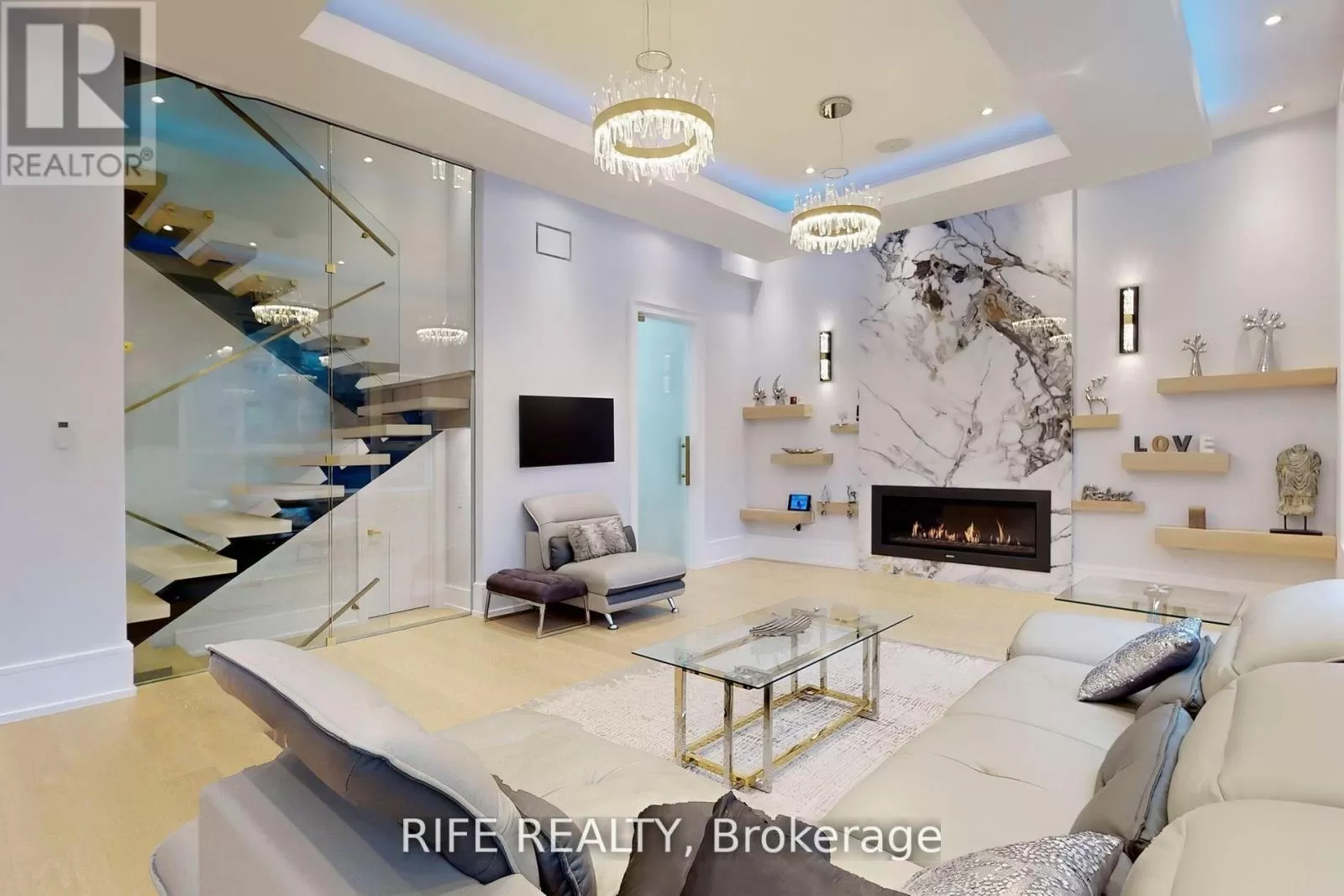 House for rent: 615 Briar Hill Avenue, Toronto, Ontario M5N 1N4