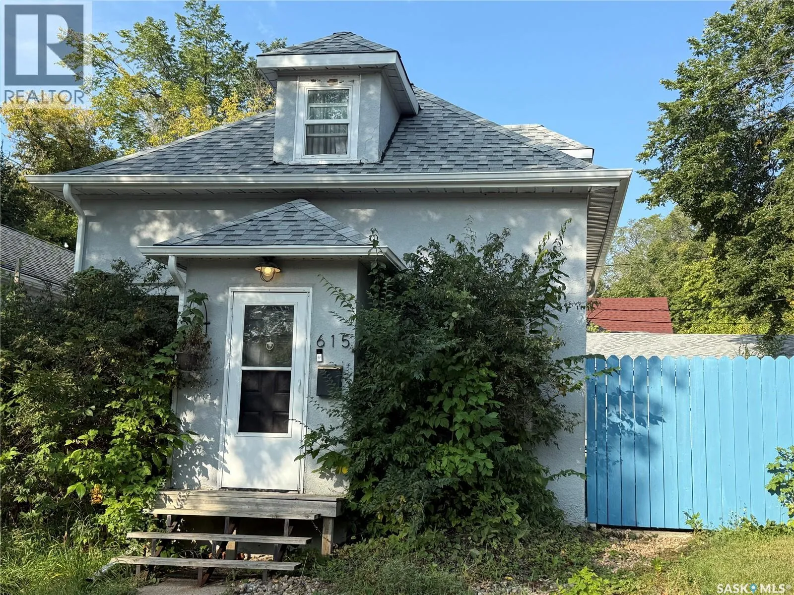 House for rent: 615 C Avenue N, Saskatoon, Saskatchewan S7L 1J6