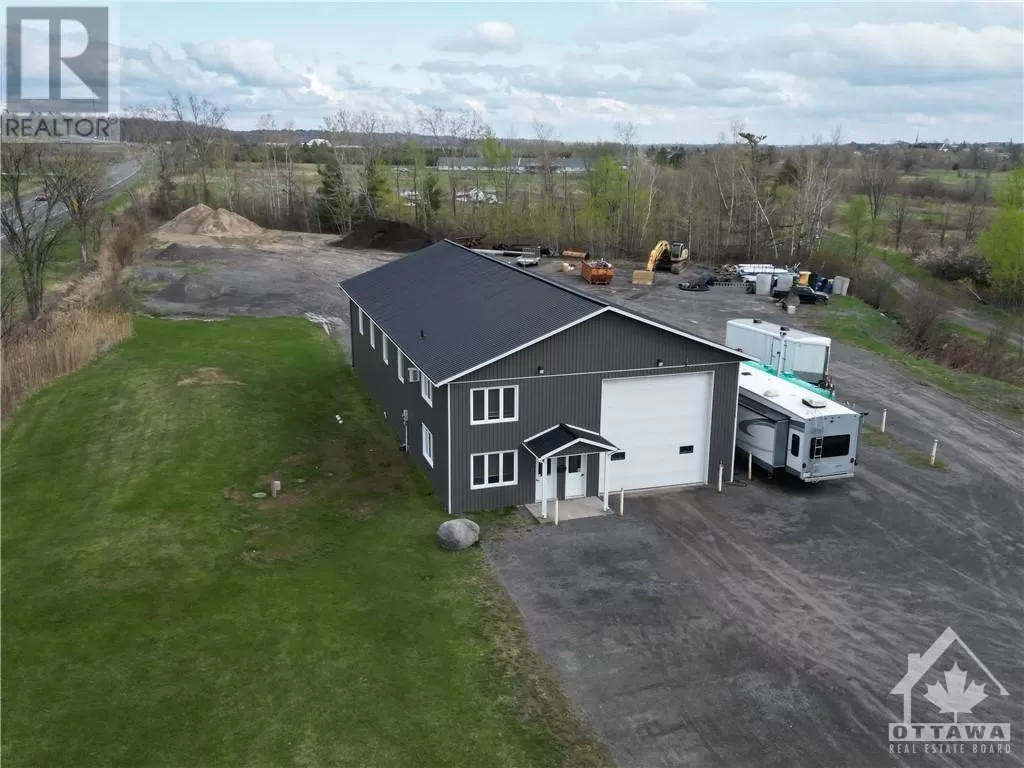 Warehouse for rent: 6155 Country Road 17 Road, Alfred and Plantagenet, Ontario K0B 1L0
