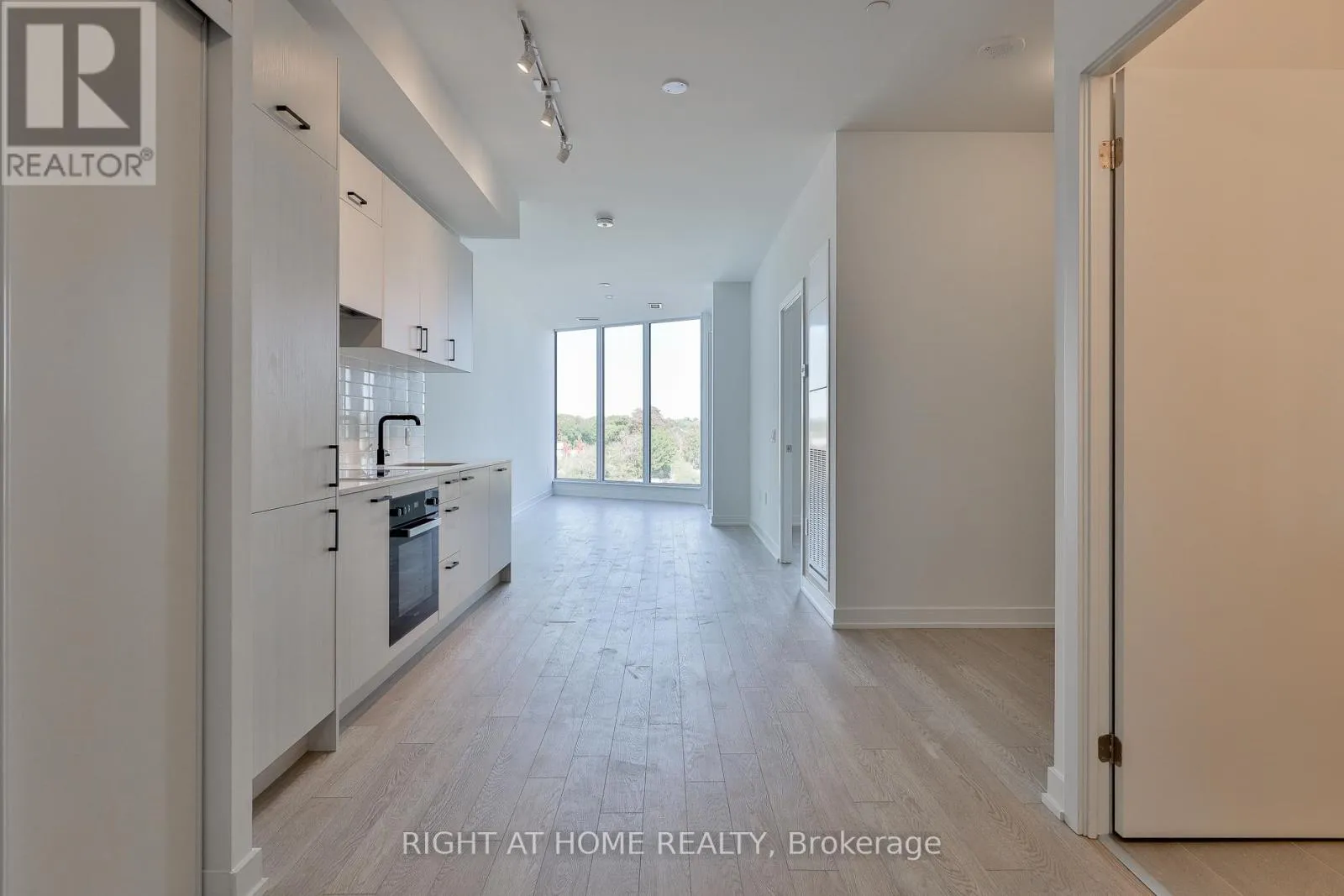 Apartment for rent: 616 - 1 Kyle Lowry Rd Road, Toronto, Ontario M3C 0S6