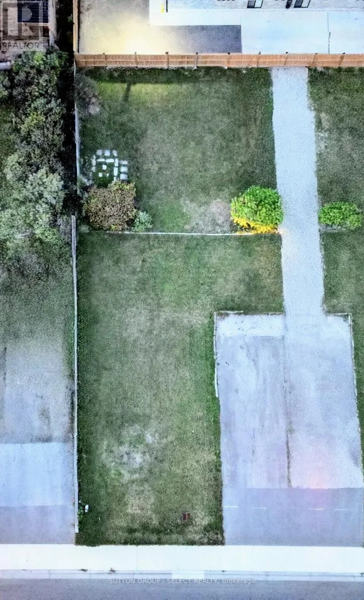 616 Eden Avenue, London South, Ontario N6C 2Z6